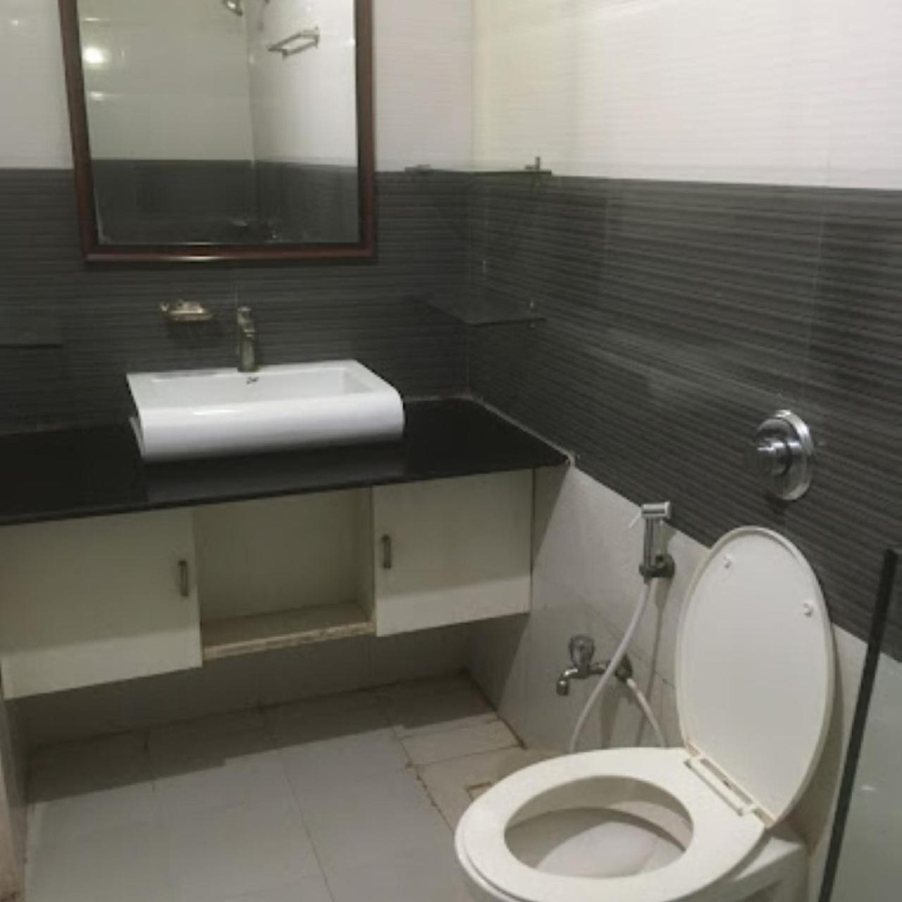 מלון Divya Jyot Residency בהוי מראה חיצוני תמונה