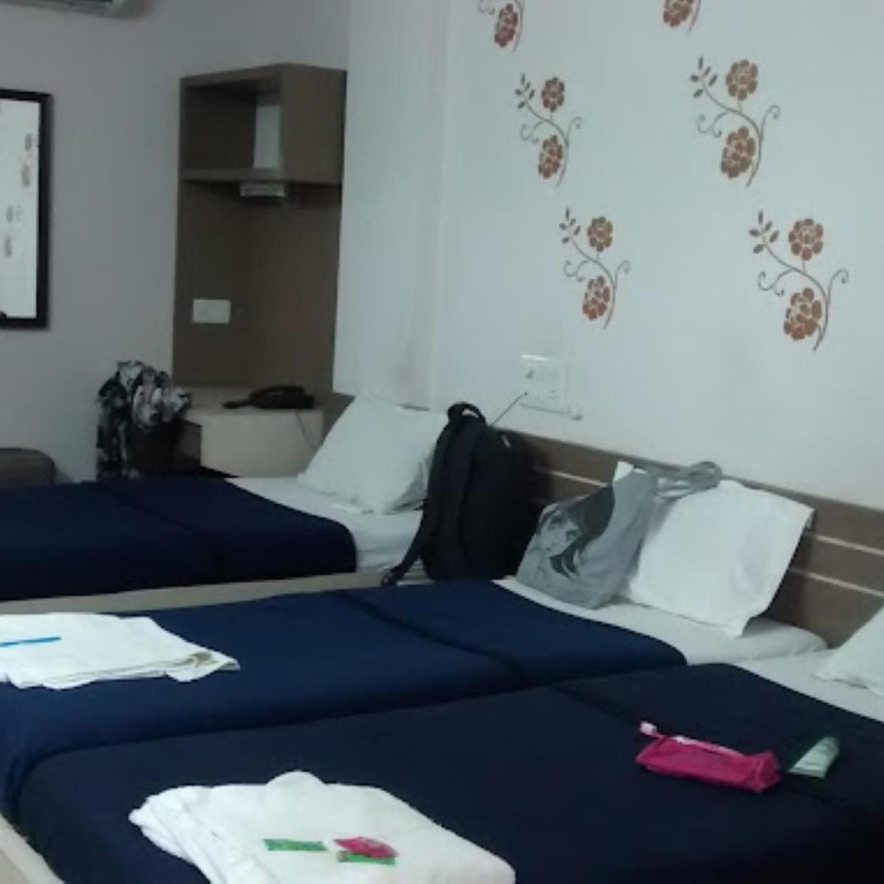 מלון Divya Jyot Residency בהוי מראה חיצוני תמונה