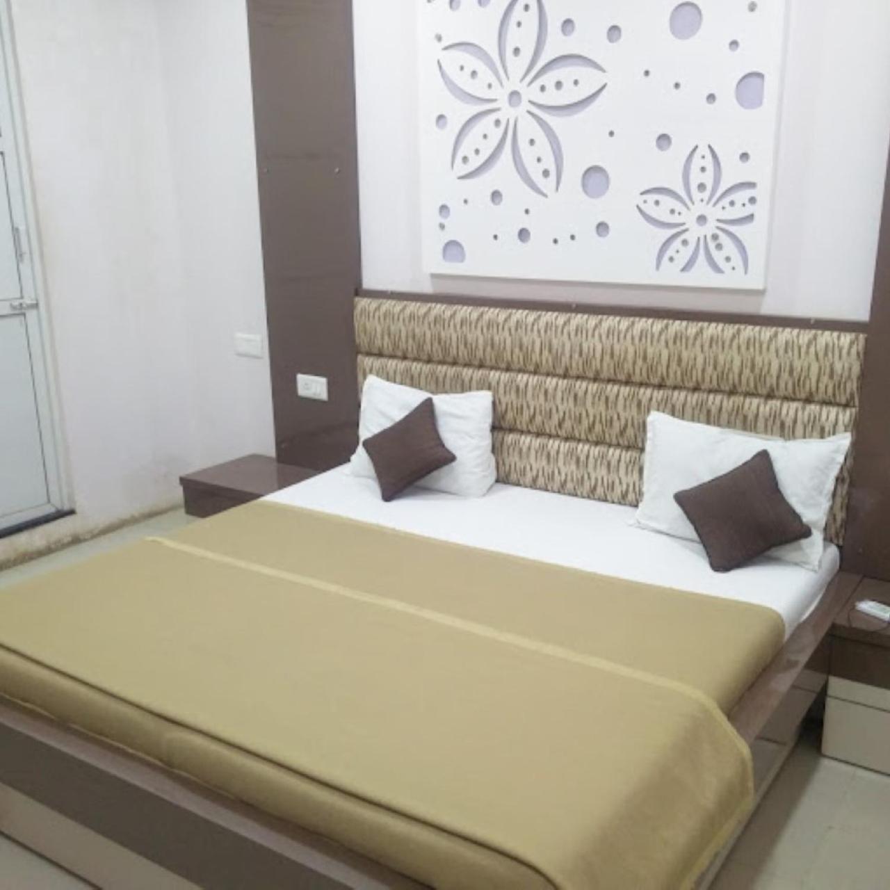 מלון Divya Jyot Residency בהוי מראה חיצוני תמונה