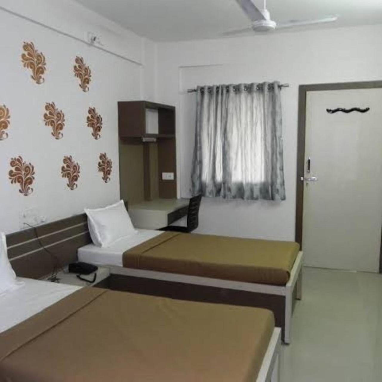 מלון Divya Jyot Residency בהוי מראה חיצוני תמונה